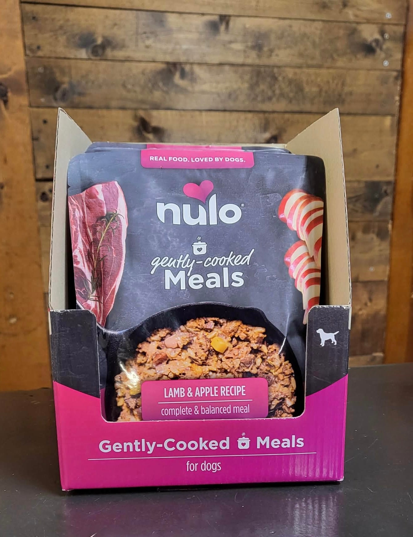 Affordable High Quality Dog & Cat Food | Waukon, Iowa | Paws Up