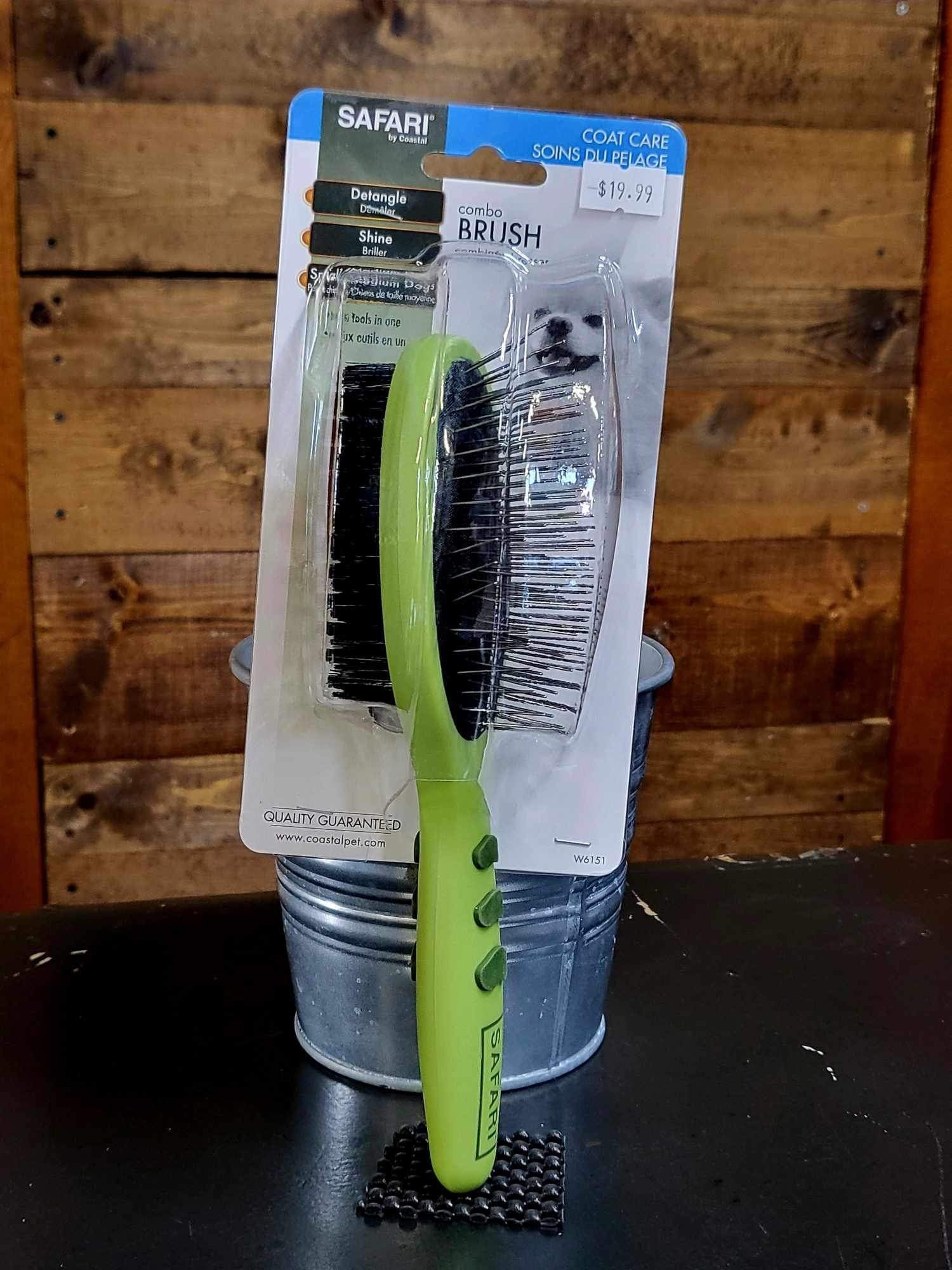 Safari pin and bristle brush top
